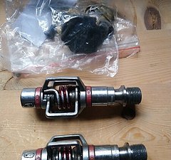 Crankbrothers Eggbeater 3 silber/rot, gebraucht, mit Cleats, 232g