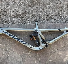 Pivot Cycles Firebird frame set / Gr M