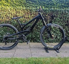 YT Industries Tues Carbon CF Large MkII 2 Rock Shox
