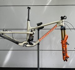Propain Hugene CF 29", Safari, Größe M (+ optional Fox 36 Factory / Magura MT7 / BikeYoke Revive)