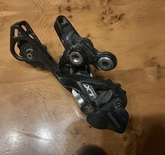 Shimano RD-M786 Deore XT Shadow Plus 10-fach Schaltwerk und Schalthebel