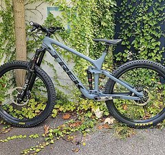 Trek Remedy 9.7 M/L Enduro/Trail Bike mit Upgrades [13,5kg]