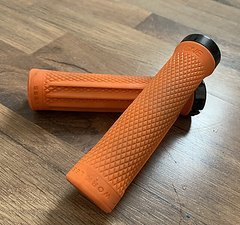One Up Components Orange griffe