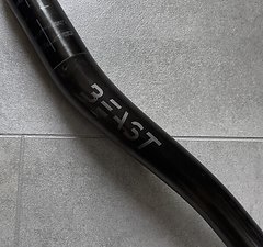 Beast Carbon Lenker