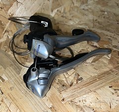 Shimano 105 ST-5800 3x9fach Brems-/Schalthebel STI (ohne Gummi+Schellen)*NOS*