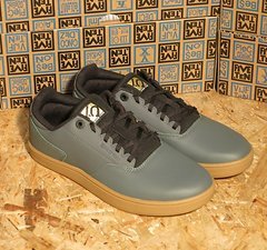 Five Ten District Enduro Dirt Flatpedal Schuhe NEU - EU 42,5
