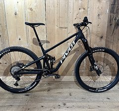 Pivot Cycles Switchblade / blau und schwarz / S,M,L,XL