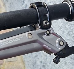 SRAM CODE Bronze Stealth (DB-CODE-BRZ-C1) Bremsenset mit HS2 Scheiben