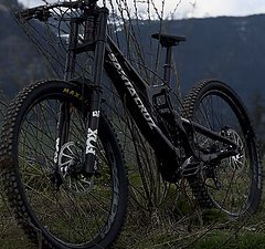 Santa Cruz Bicycles V10 Downhill Bike Size XL