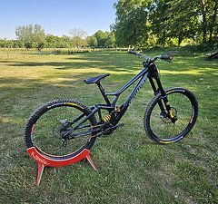 Specialized Demo Öhlins - Trickstuff Maxima - DT - Renthal