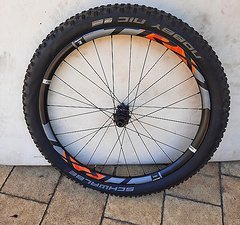 Giant Trx 1  Carbon Boost Hinterrad 148x12 -- 650b   27,5