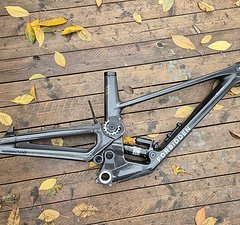 Forbidden Dreadnought Frame, M, RS Super Deluxe, Cascade Link, Zubehör