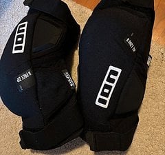 ION K-Pact ZIP Protektoren Gr. M - wie neu