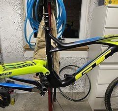 GT Force Pro Carbon in L