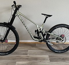 Commençal Supreme DH V5 XL