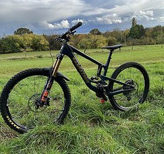 Santa Cruz Bicycles Nomad cc 2018 Gr.L 27,5“ voll Carbon