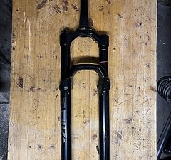 RockShox Pike Select+ Federgabel 140mm 29“ AUS NEUBIKE