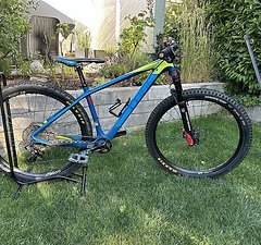 Cube Top ausgestattetes und leichtes 27.5“ und 16“ Carbonrahmen