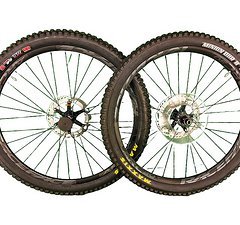 DT Swiss MTB Enduro Laufradsatz Mullet 27,5/29 Maxxis Raceface DT Swiss