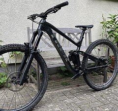 Trek Slash 8 2021 mit 2023er Parts