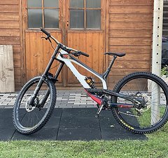 YT Industries YT Tues CF Pro MOB Edition MK3 2020 27,5 Gr. L mit Extra