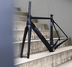 Basic Bikes Carbon Rennrad Rahmenset