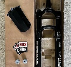 RockShox PIKE ULTIMATE Charger 3 29“ 140mm Buttercups black