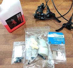 Shimano BR-MT520 Satz mit Zubehör