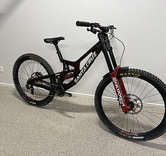 Santa Cruz Bicycles Santa Cruz V10.7 CC Mullet MX Medium/ HopeV4/sram/dt swiss