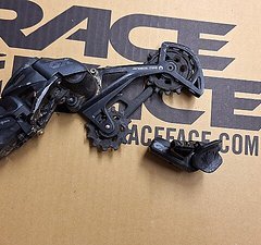 SRAM GX Eagle AXS Schaltwerk + Controller + Akku