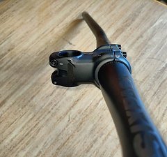 Sixpack MILLENIUM 805 Ø35mm 20mm Rise stealth black Alu