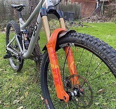 Last Bikes Coal V3 185 Fox 38 X2 DT Swiss Bikeyoke