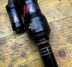 RockShox Super Deluxe MST 230x62,5