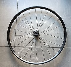 Mavic Laufrad Vorderrad 15x100 / 27,5" 650B / Disc 6 Loch // kein Boost