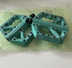 Crankbrothers Stamp 1 Large Flat Pedal türkis