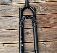 Manitou Machete Expert Air Gabel 140mm 24“ NEU UVP 579€