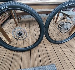 Newmen beskar 30