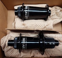 Industry Nine Hydra / FR 541 Laufradsatz 29" Boost neu