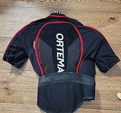 Ortema Ortomax Enduro Protektor Größe M