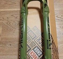 RockShox Lyrik Ultimate 29" 160 mm Charger3 Buttercups;wie neu u. inkl. Versand