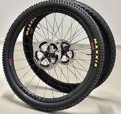 Bontrager KOVEE XXX BOOST TLR Carbon LAUFRADSATZ 29 ZOLL