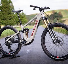 Santa Cruz Bicycles VALA X0 AXS RSV 2025