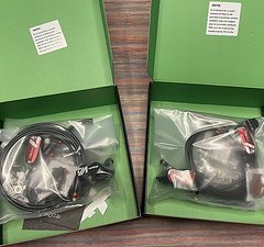 Hope Tech Tech 4 V4 Schwarz mit Rot Set VR und HR NEU NEU NEU