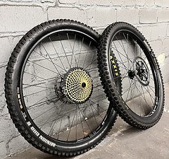 Zipp Moto 3 27,5 Carbon Carbon Laufradsatz 27,5