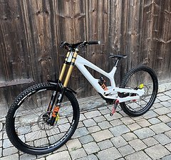YT Industries TUES 29 CF Pro Race Long Carbon