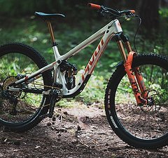 Pivot Cycles Firebird 2023 XX1 AXS