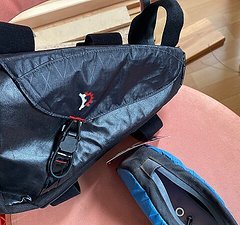 Revelate Designs Hopper Frame Bag für Fullies