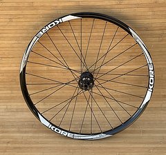 Kore Downhill Hinterrad 12x150 Shimano 26 NEU