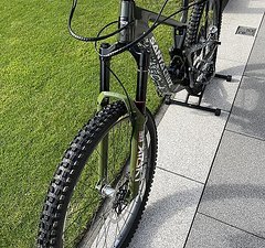 Santa Cruz Bronson V4 Gr. M