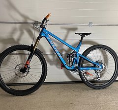 Pivot Cycles Switchblade XL blau Sram XX1 AXS Magura 1893 Fox Factory